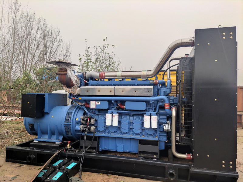 高石碑镇柴油发电机组更换机油时，应遵循哪些步骤？